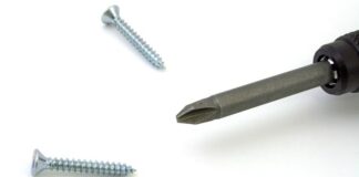 Jak odkręcić wentyl tubeless?