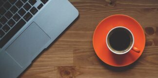 Z czego wykonany jest stół bilardowy?